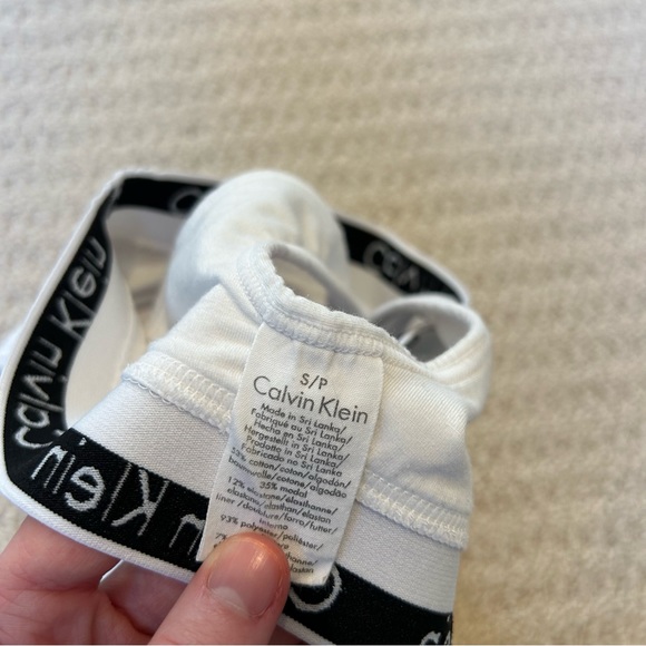 Calvin Klein White Bra - Picture 5 of 6